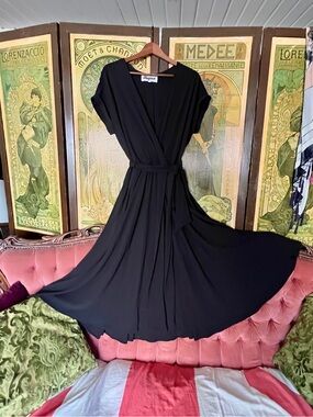 Meghan Los Angeles - Jasmine Midi Wrap Dress in Black - NEW WITHOUT TAGS! (L)
